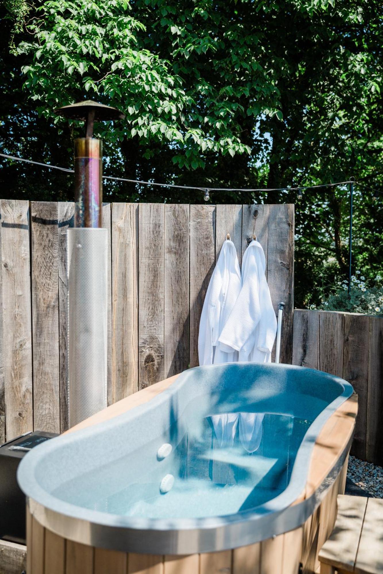 Boutique Cornish Shepherd'S Hut With Hot Tub Launceston Kültér fotó