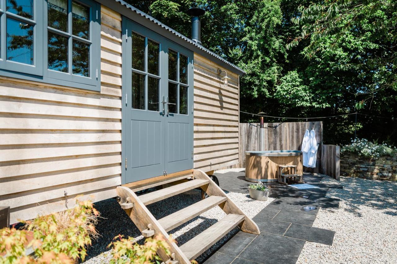 Boutique Cornish Shepherd'S Hut With Hot Tub Launceston Kültér fotó