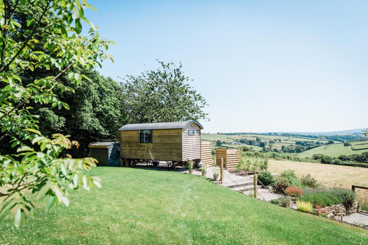 Boutique Cornish Shepherd'S Hut With Hot Tub Launceston Kültér fotó